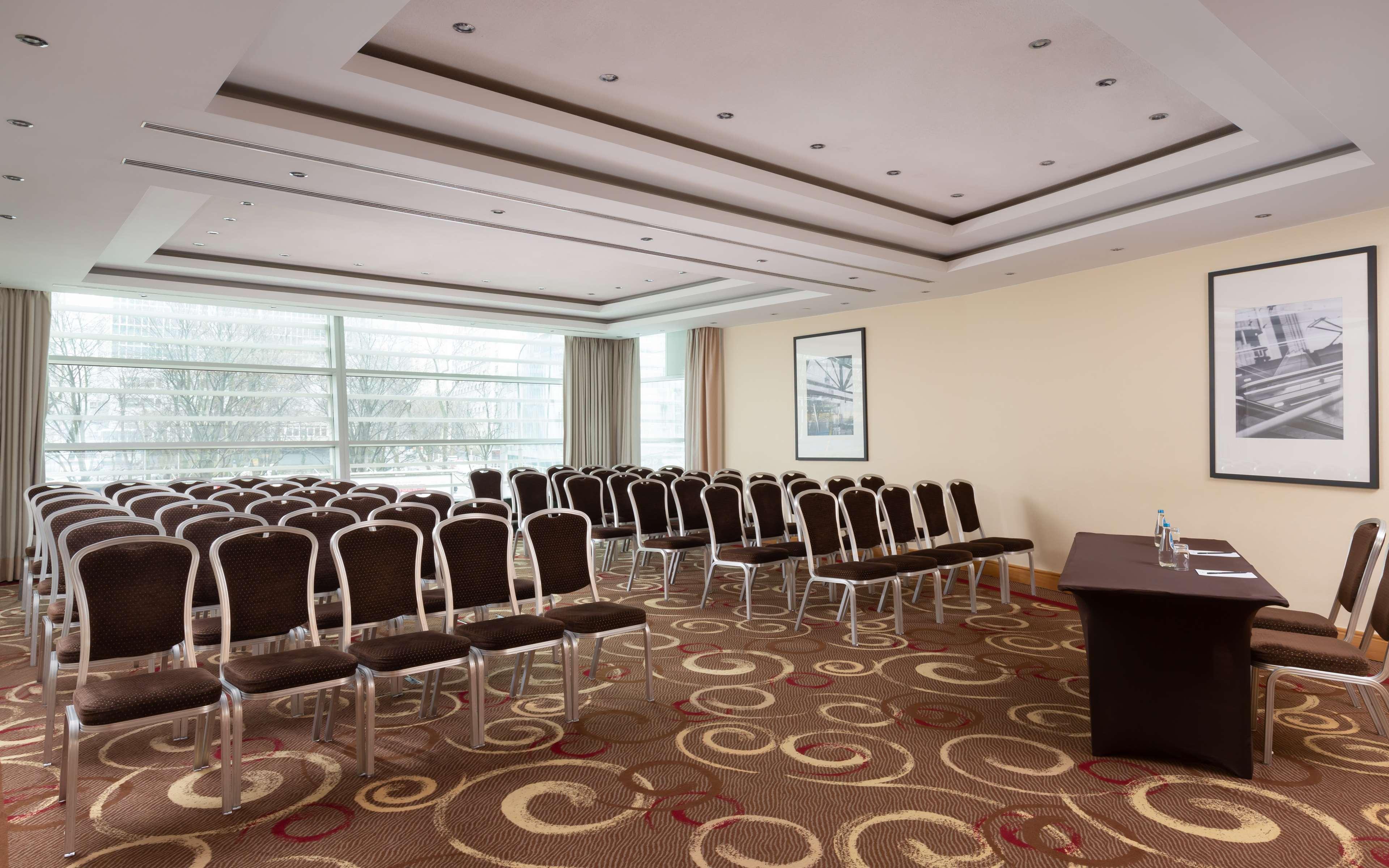 Radisson Collection Hotel, 华沙 外观 照片 The meeting room at the hotel