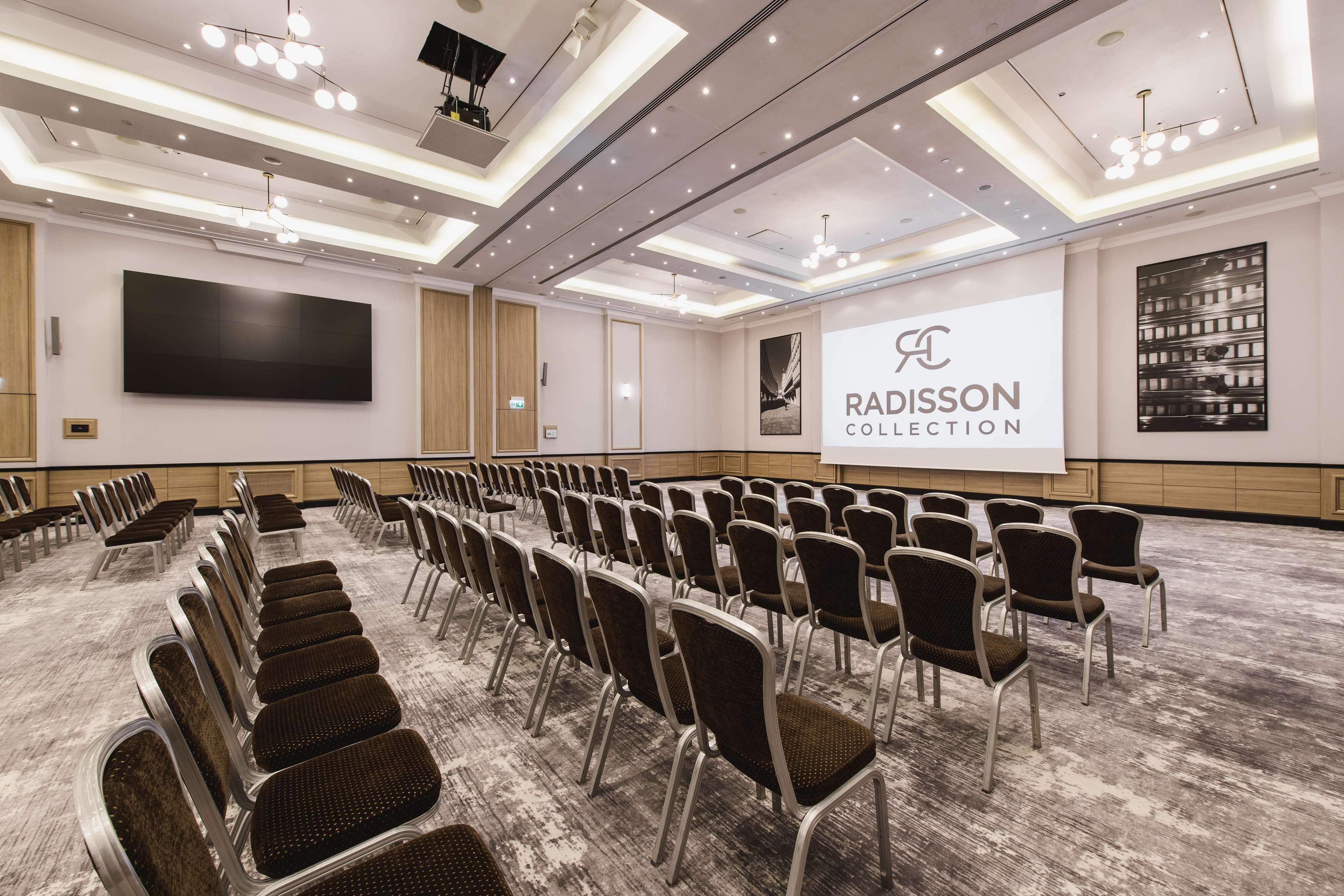 Radisson Collection Hotel, 华沙 外观 照片 The meeting room